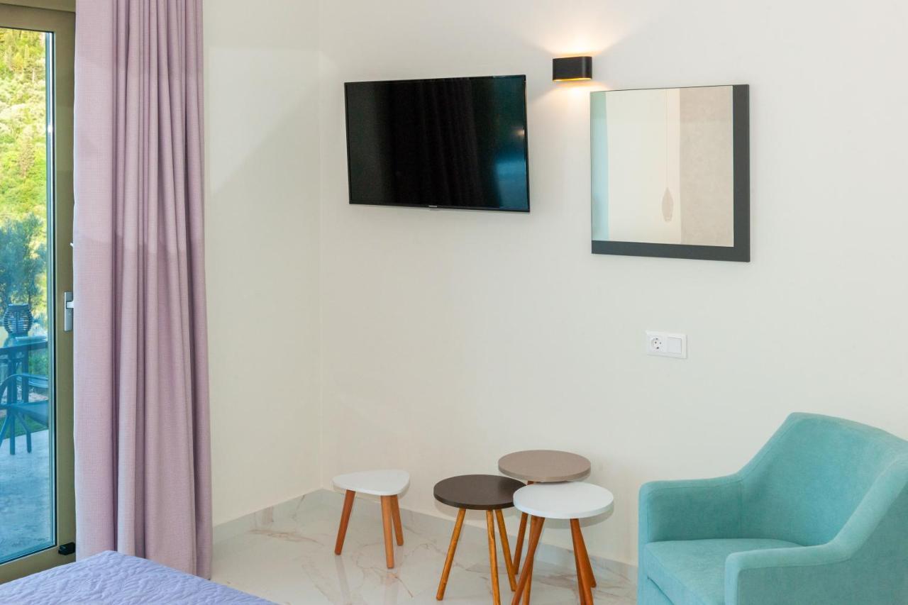 Mylos Mountain Villas- Giorgio Áyios Nikítas